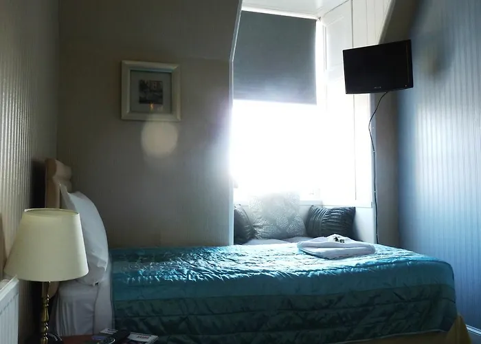Classic Single Room